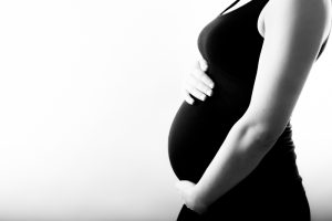 Bon cadeau séance photo future maman grossesse maternité blois loir et cher studio photo L'Atelier de Lili